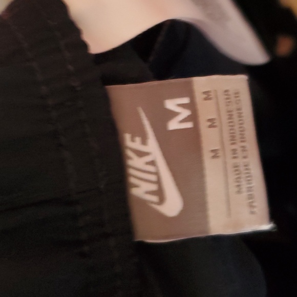Vintage Nike Shorts - Picture 4 of 4